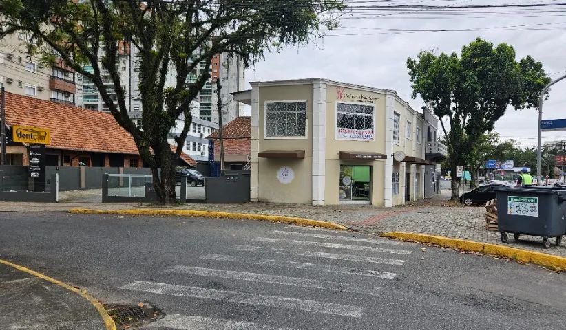 Sala Comercial com boa visibilidade no centro de Joinville