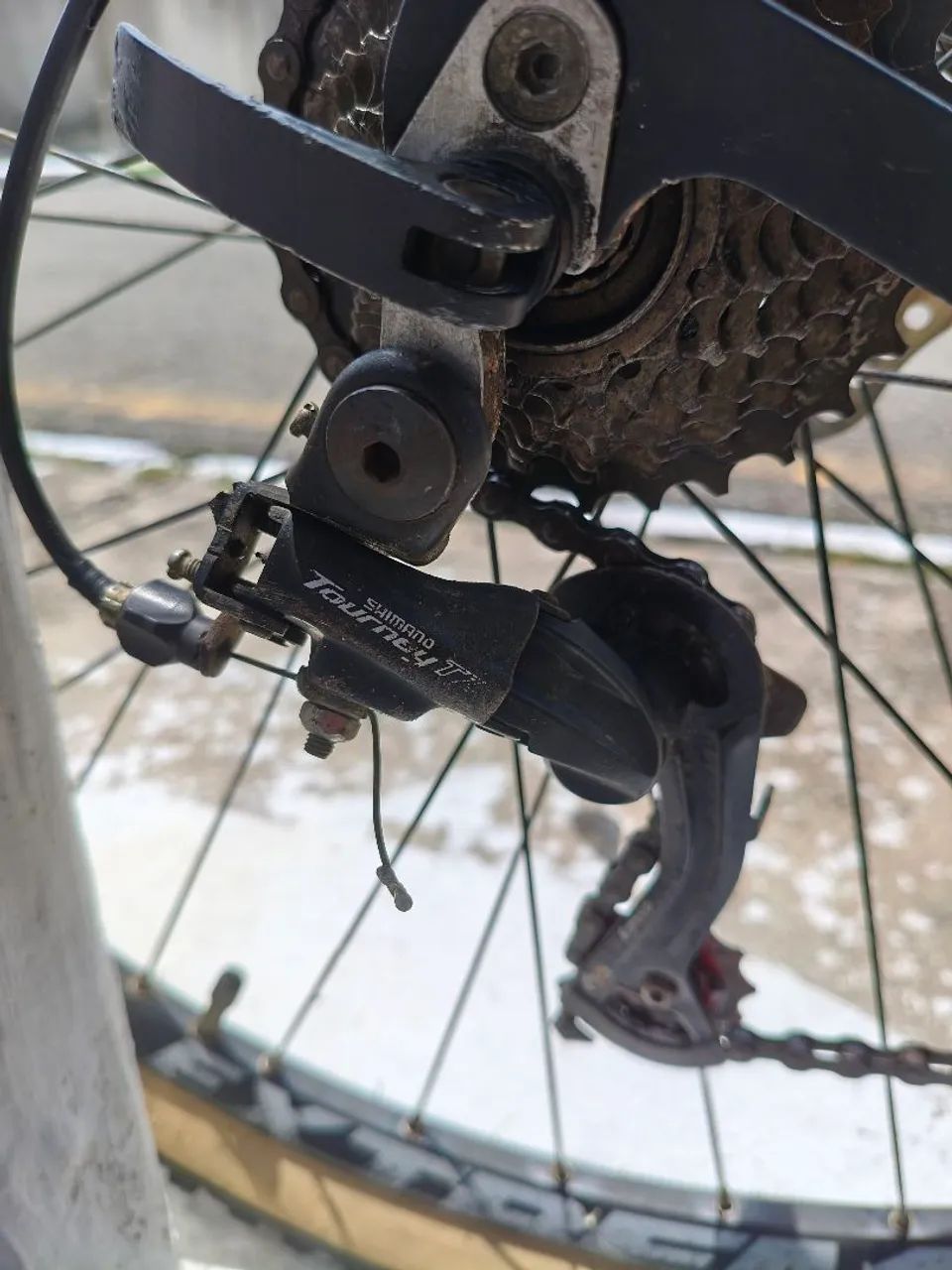Bicicleta mountain bike aro 29 21v  - Foto 4