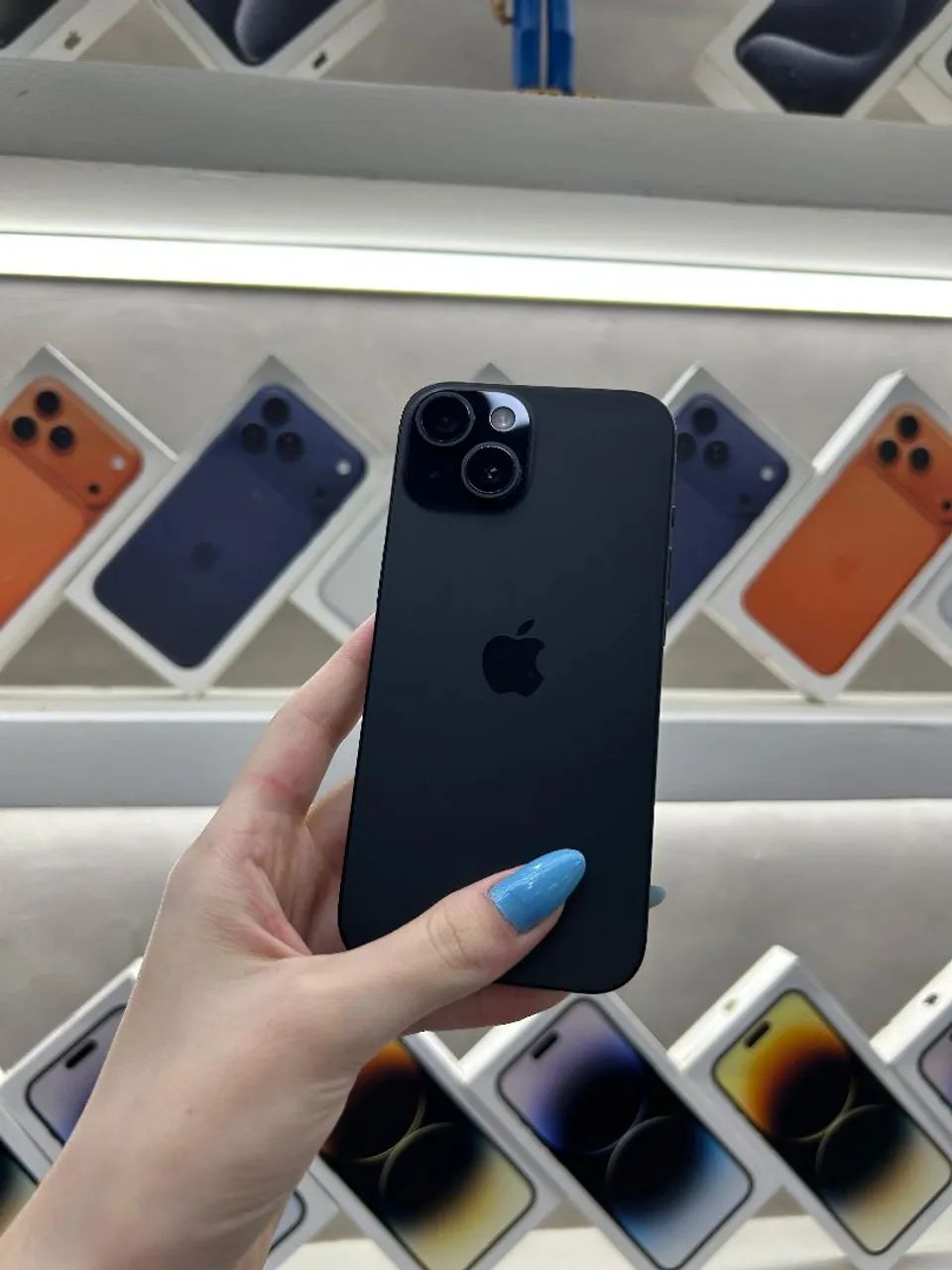?*IPHONE 15 128GB BATERIA 84%*?