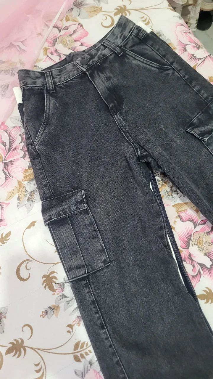 Calça cargo preta 38, nunca usada!