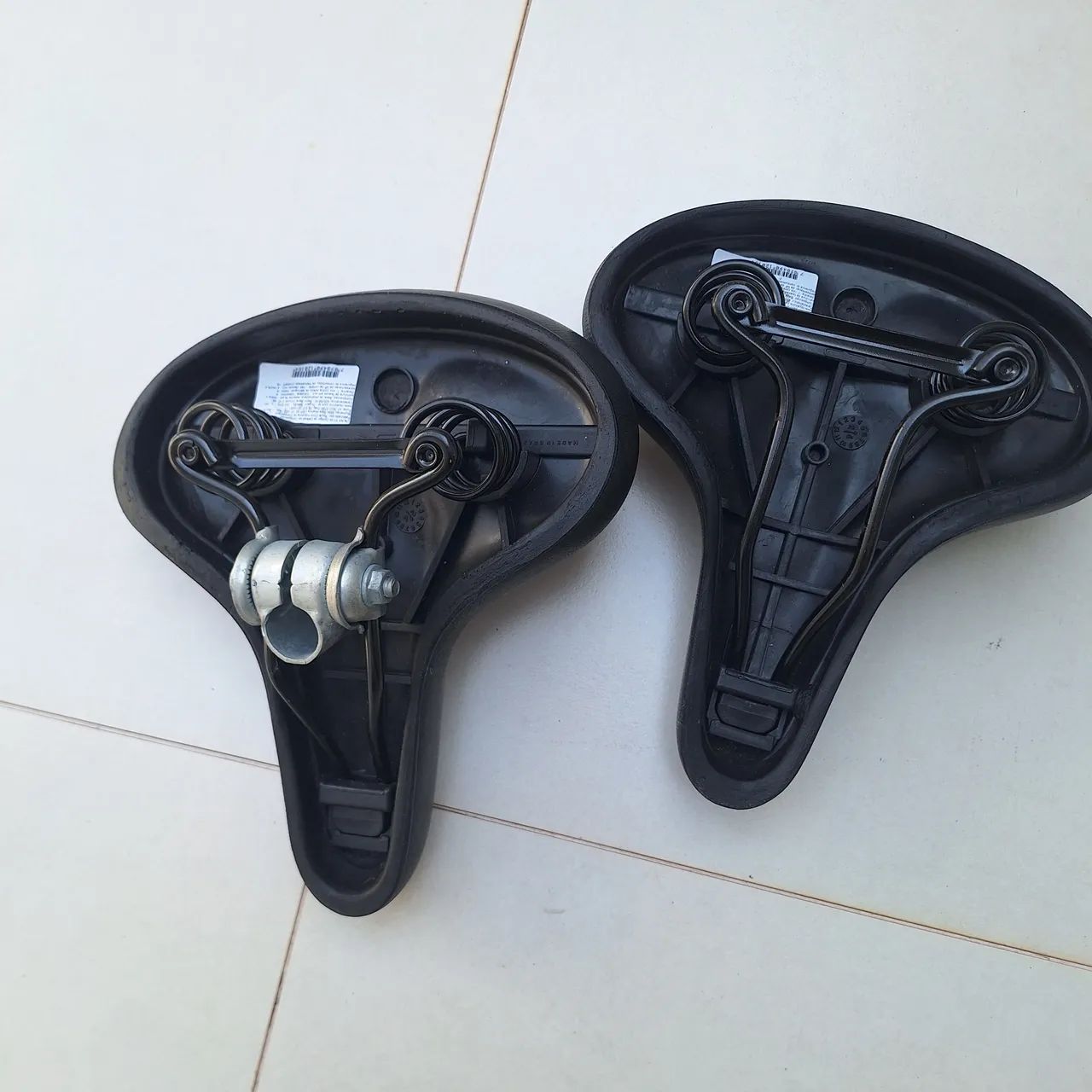 2 bancos de bicicleta