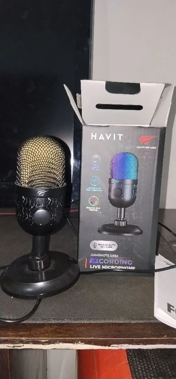 Microfone gamer em ótimo estado acompanha a caixa e descrição