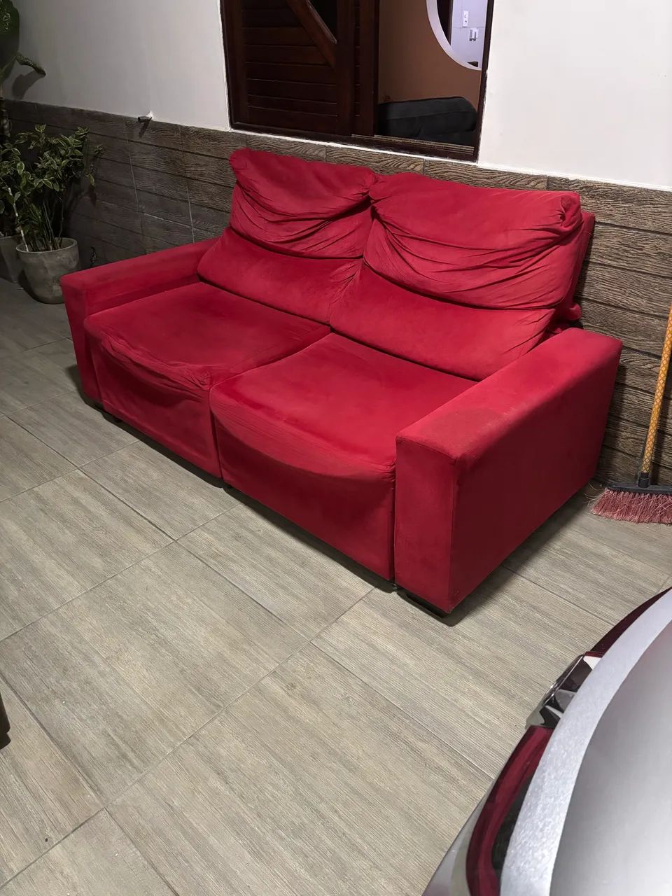 VENDO CADEIRA DO PAPAI+SOFÁ 2 LUGARES - Foto 4