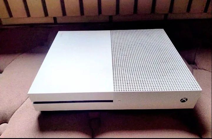 Xbox One s Semi novo 1 controle  - Foto 3