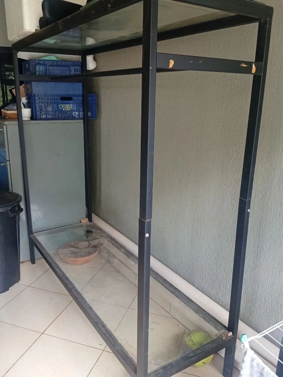 Arara com cabideiro para loja ou closed