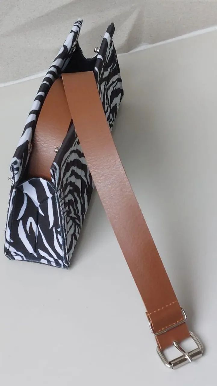 BOLSA DE MÃO + CINTO - Foto 4