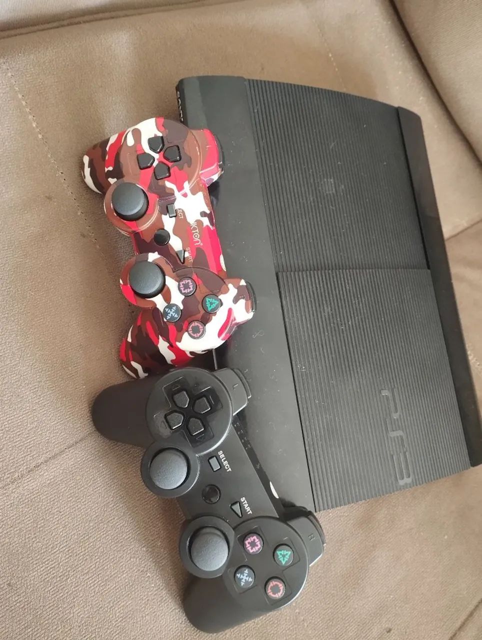 PS3 DESBLOQUEADO COM 2 CONTROLES  - Foto 2