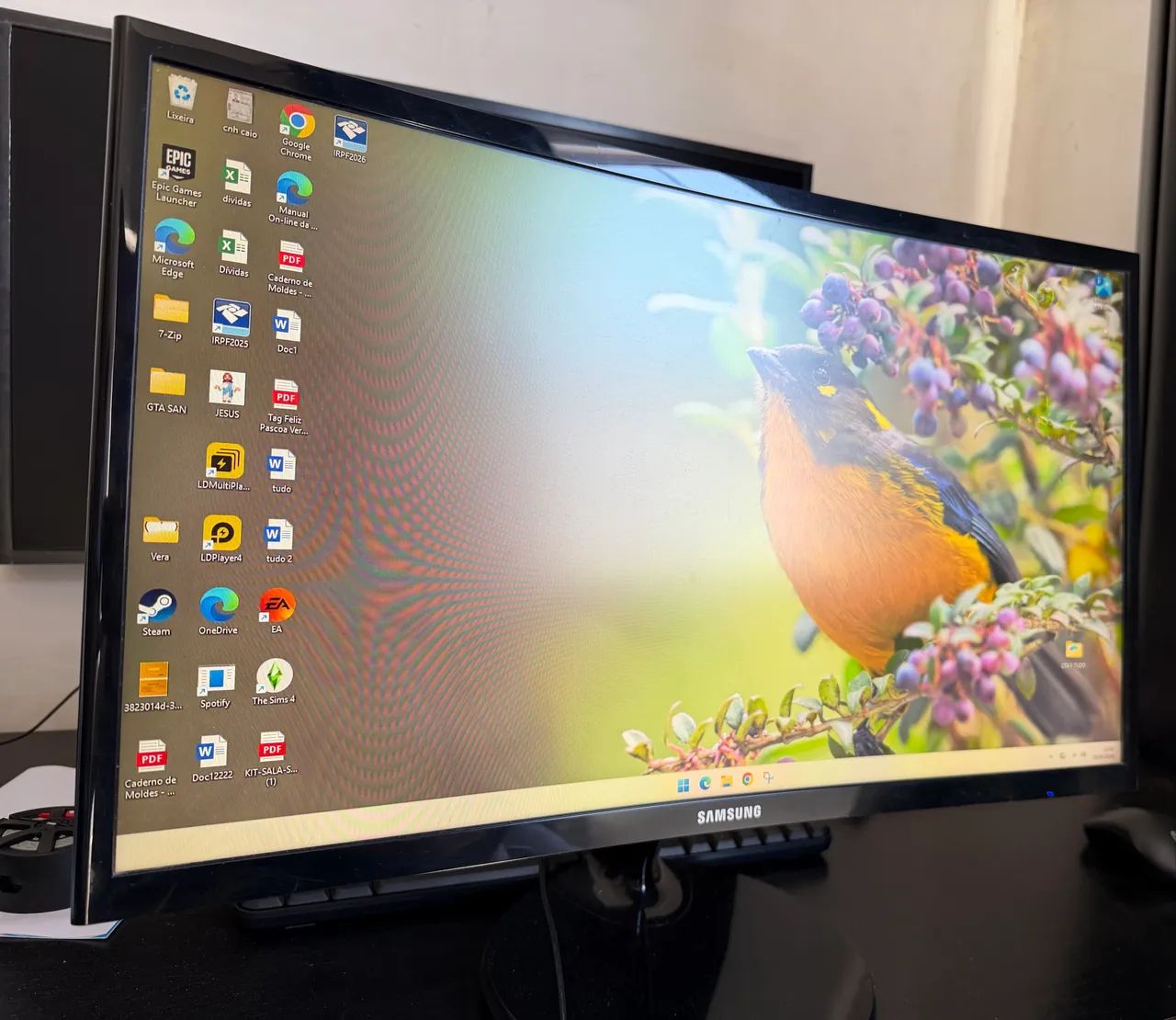 Monitor curvo Samsung 24 polegadas - Foto 4