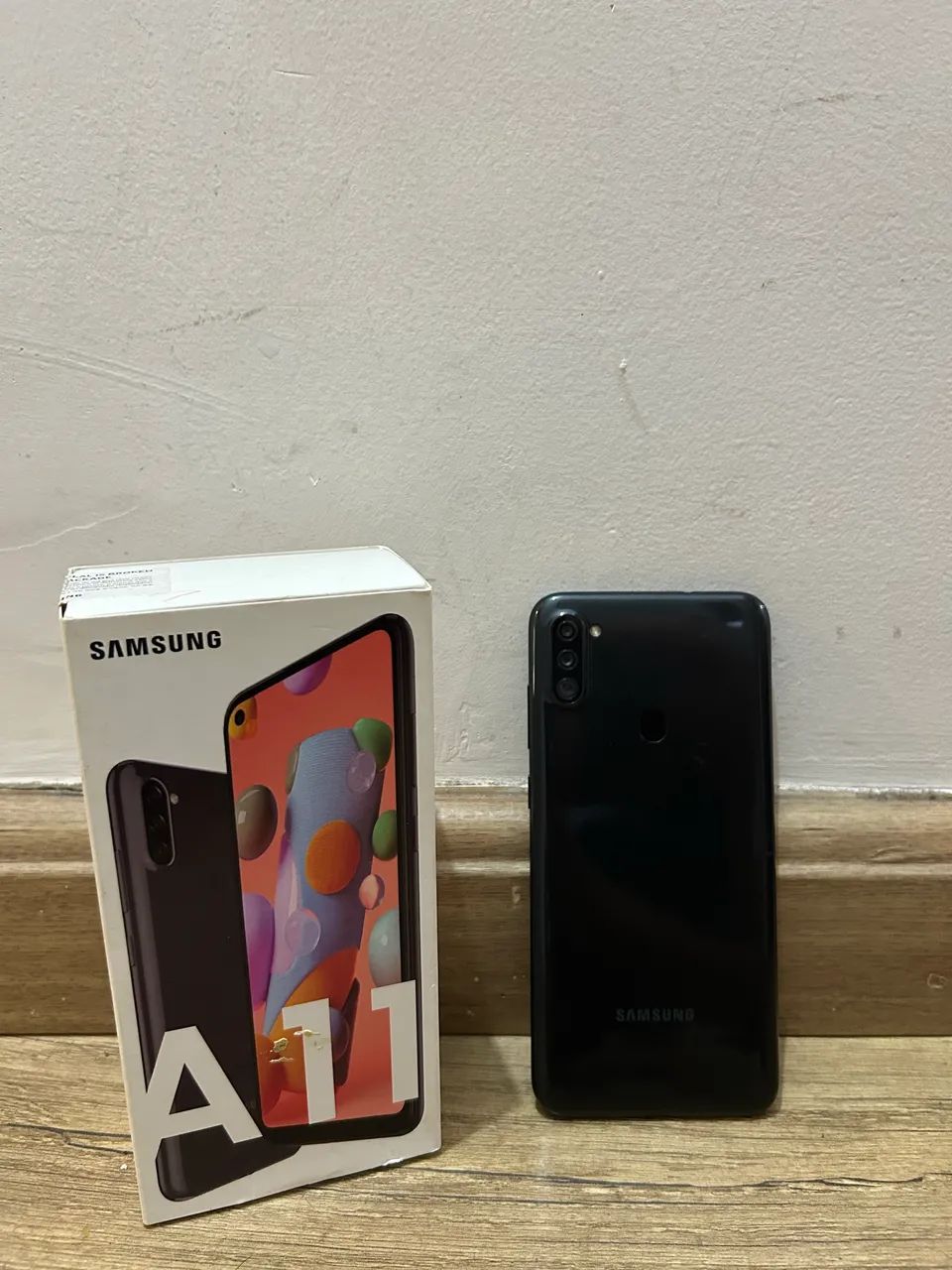 Galaxy a11 preto - em perfeito estado
