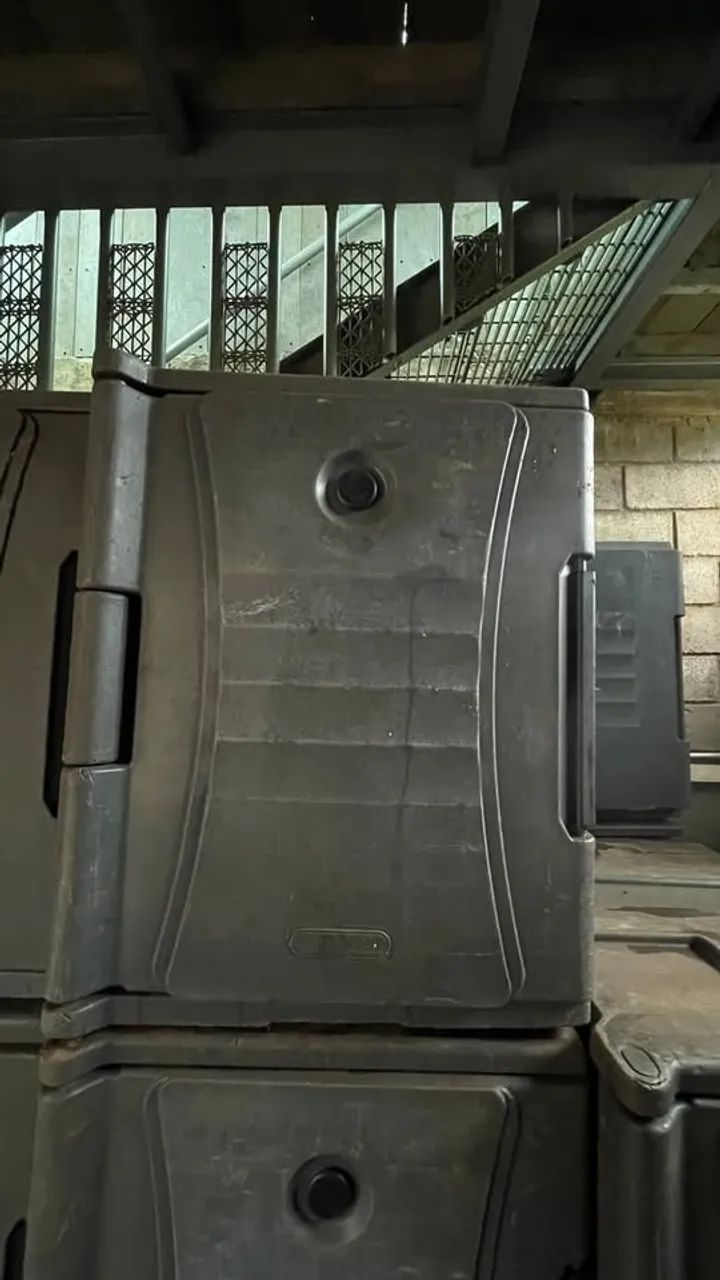 CAIXA TÉRMICA DE POLIETILENO
