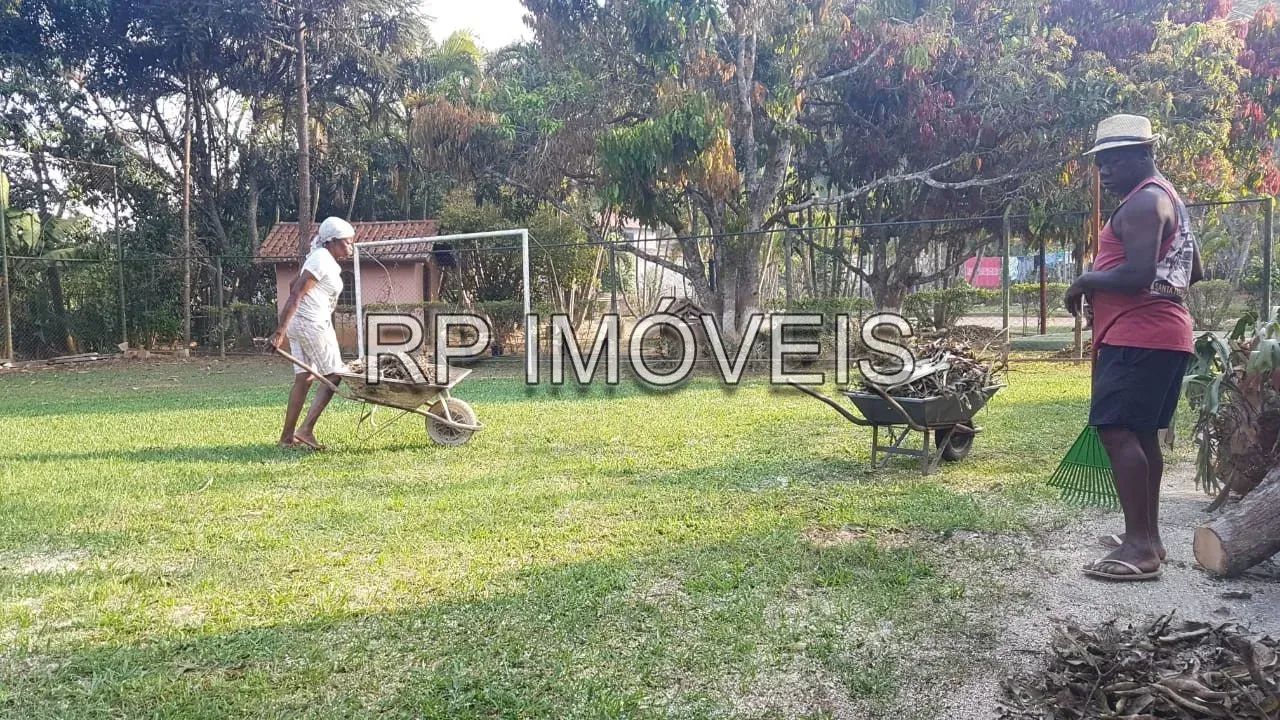Imóvel para venda tem 300 metros quadrados com 5 quartos em Centro - Matias Barbosa - MG - Foto 12