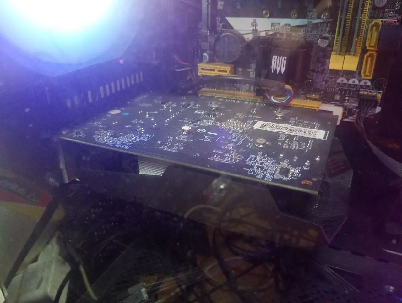 Placa De Vídeo RX550 USADA 100% FUNCIONANDO CAIXA ORIGINAL  - Foto 3