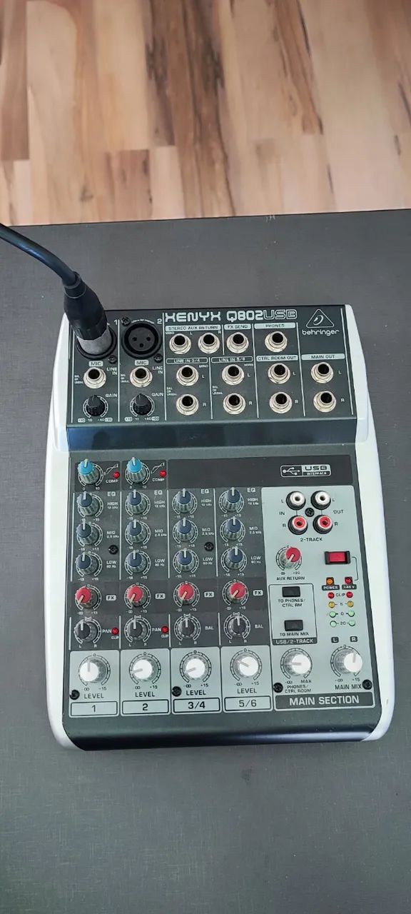 Kit Microfone MXL 770 + Mesa Behringer Q802USB + Braço articulado + Pop Filter - Foto 4