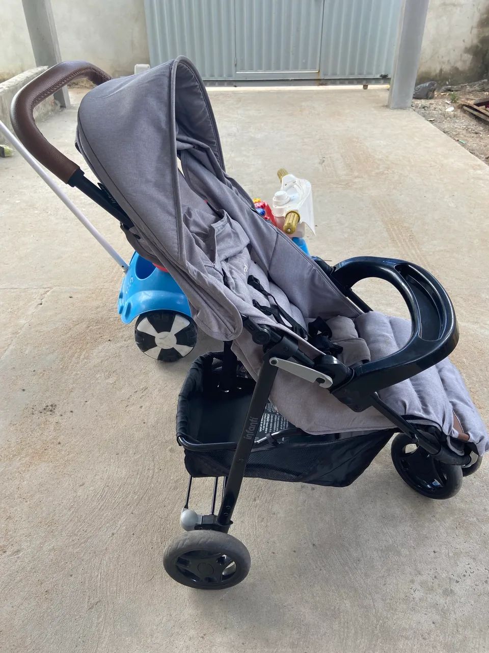 Carrinho de bebê e triciclo - Foto 4