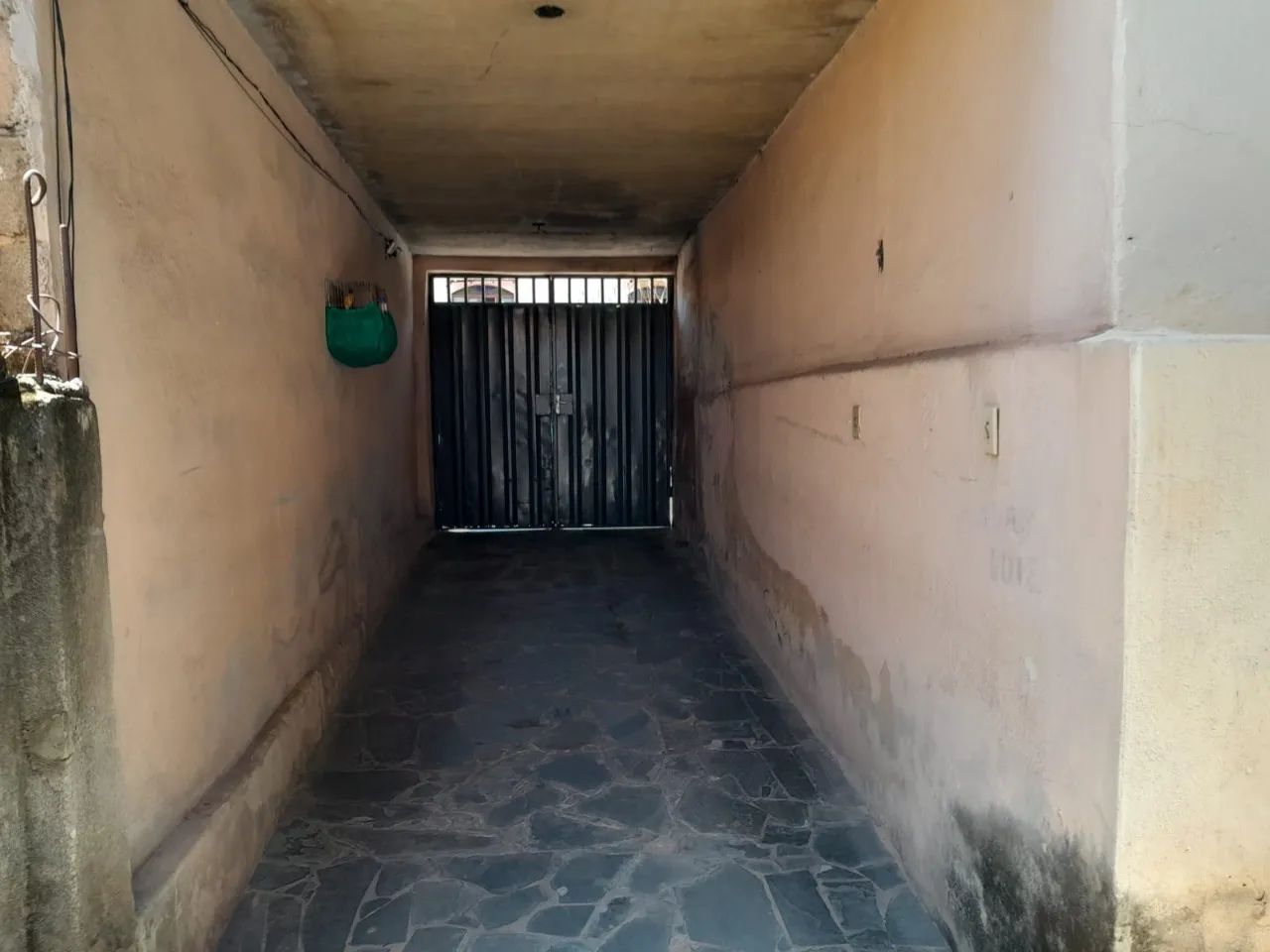 CASA COM 3 MORADIAS - Foto 2