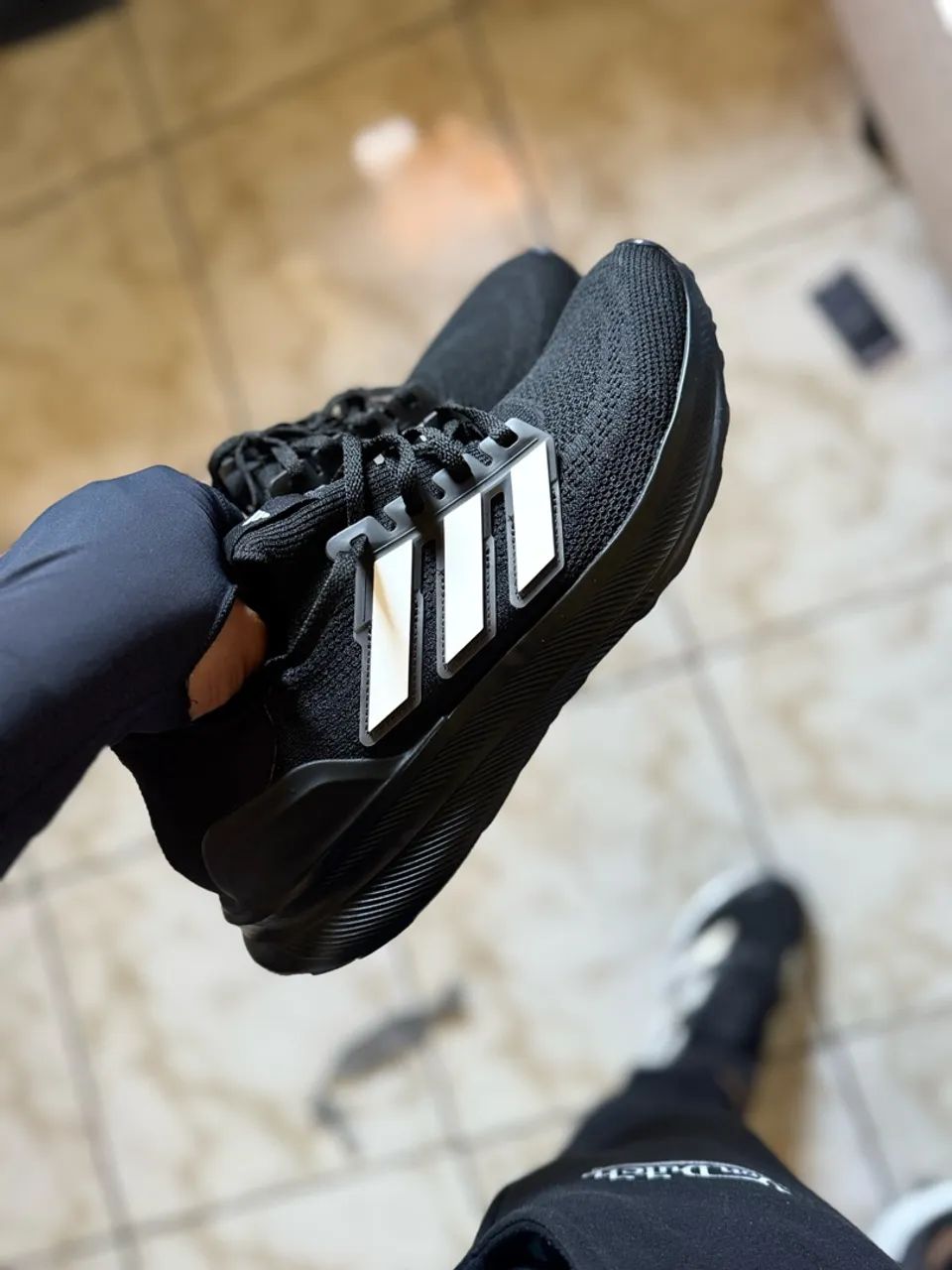 Tênis adidas  - Foto 2