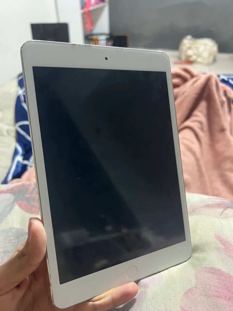 Ipad com problema apenas na bateria tem que trocar - Foto 4