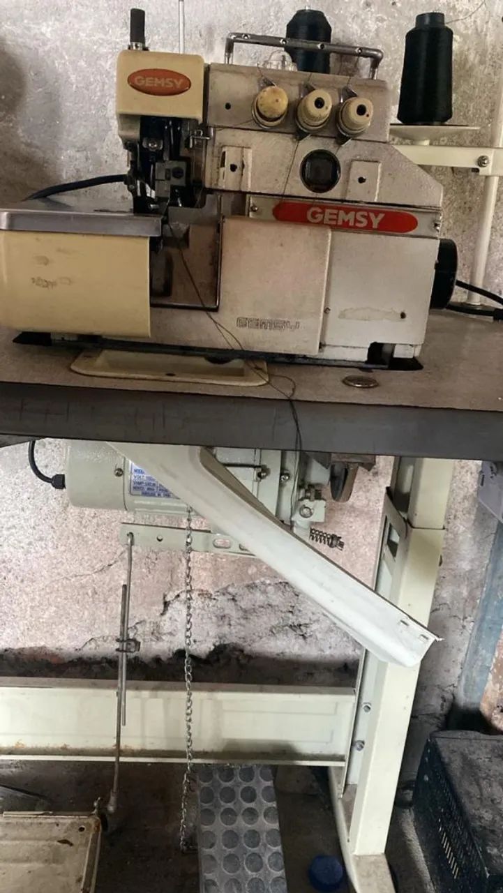 Máquina overloque industrial  - Foto 2