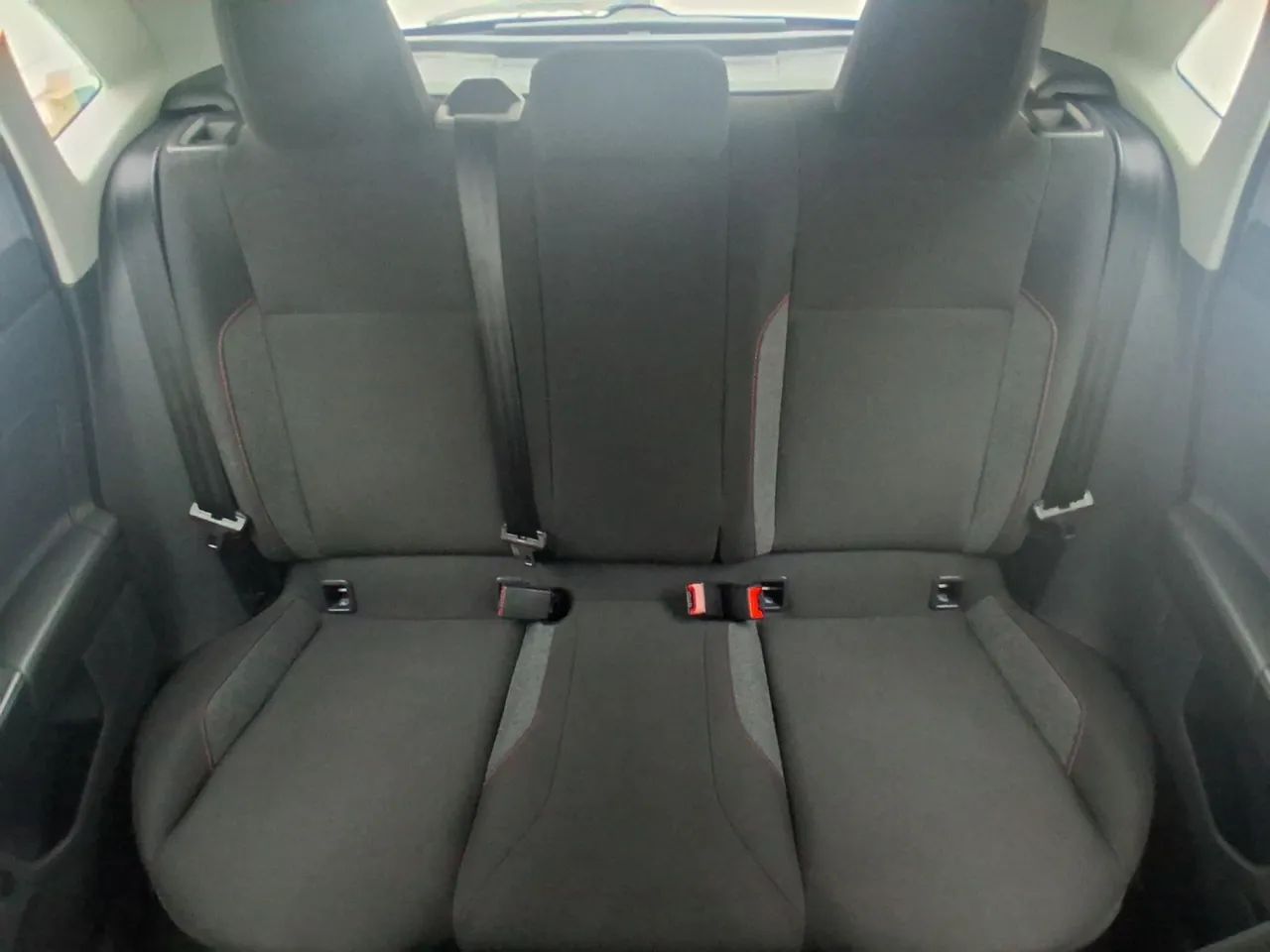 Volkswagen Polo Track 1.0 Flex 12V 5p, foto 18 de 18