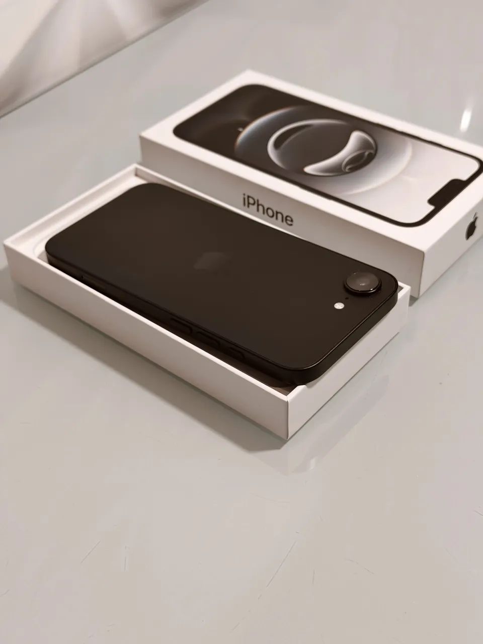 iPhone 16e - Foto 3