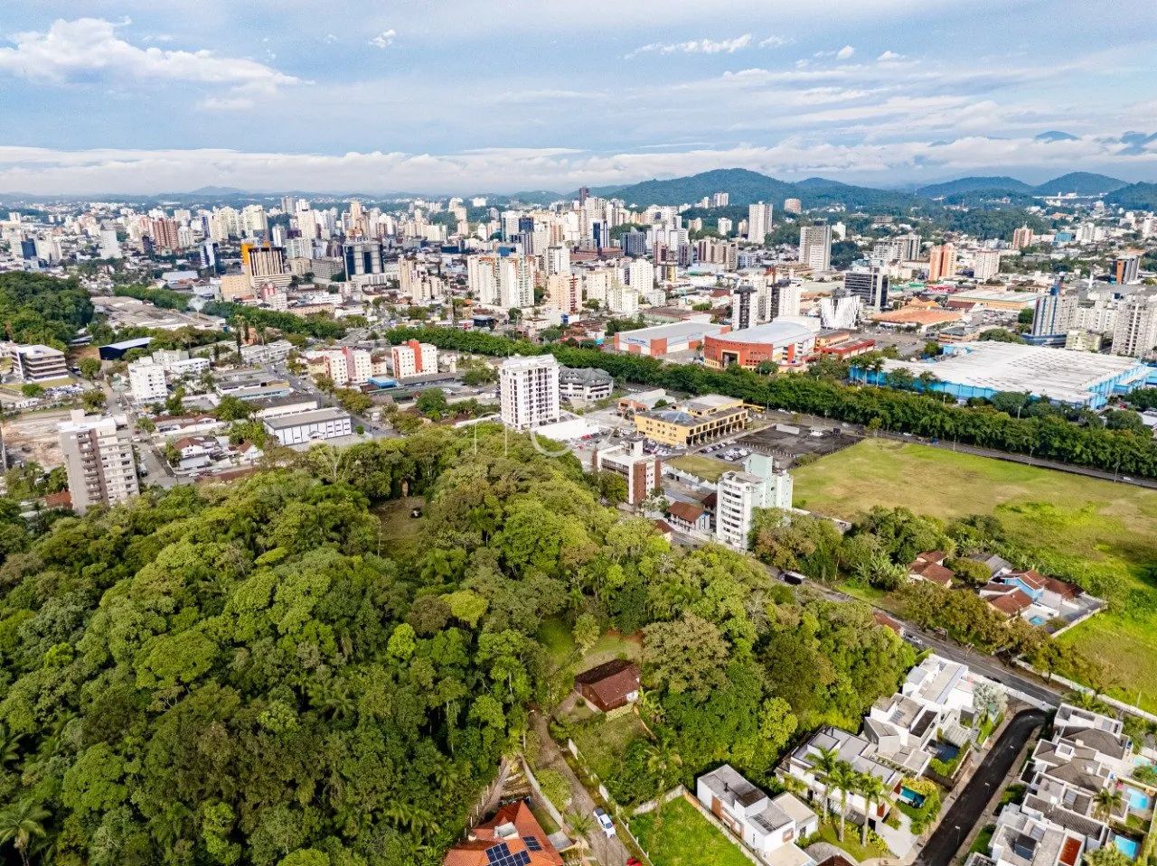 Terreno em Localização Privilegiada - Foto 2