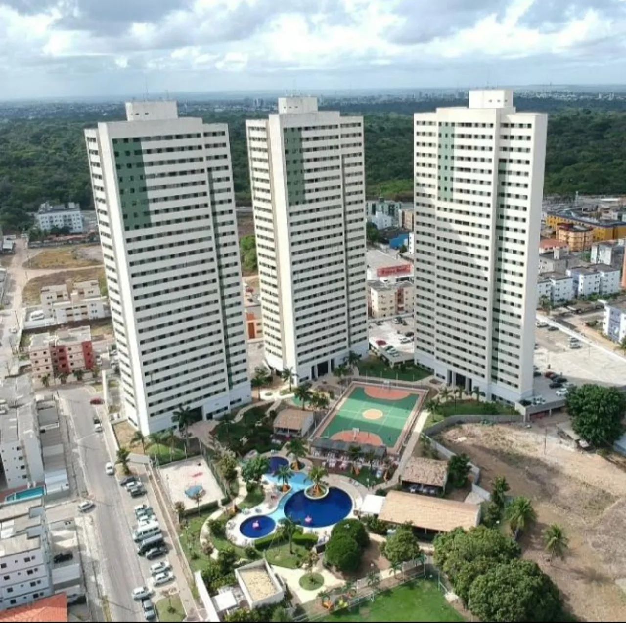 Quarto no residencial renascença 