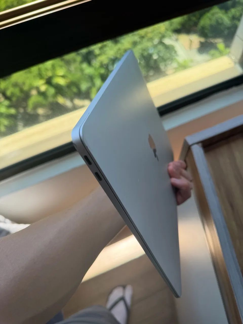 MacBook Air M1 Silver 8GB 256SSD - Foto 2