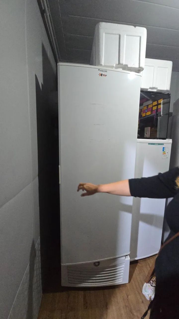 Freezer fricon vertical 569l 220v