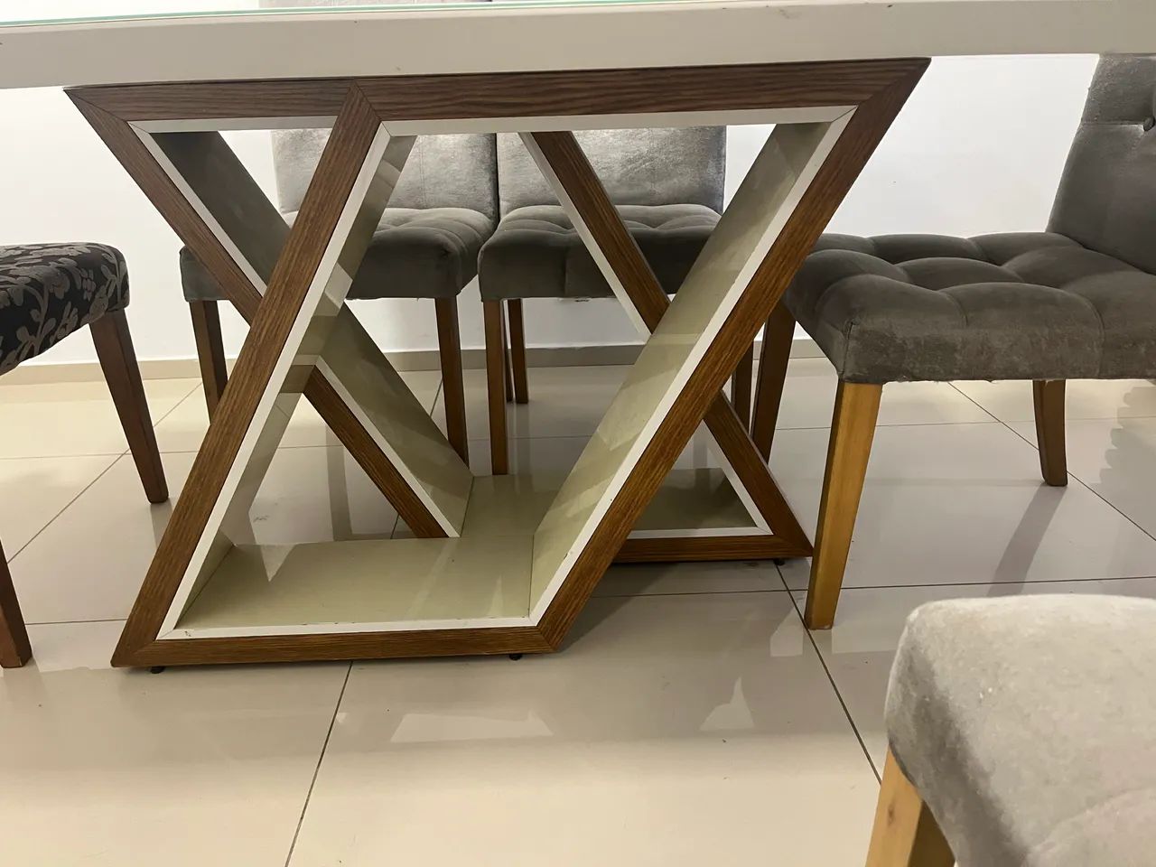 Mesa e cadeiras  - Foto 2