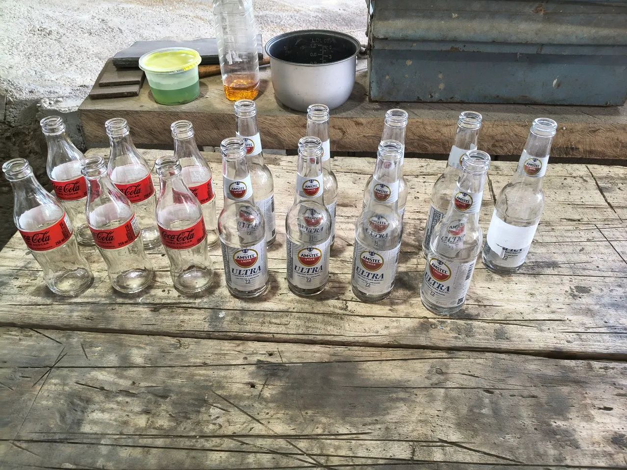 Garrafas de vidro Coca-Cola e Amstel  - Foto 2