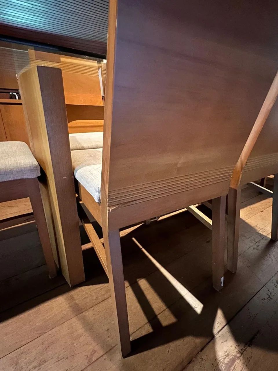 Mesa de jantar de vidro com 6 cadeiras - Foto 4