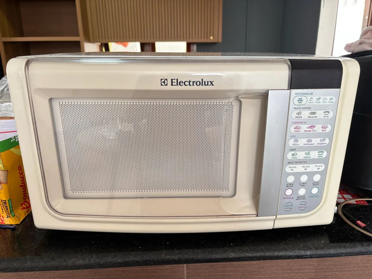 Microondas eletrolux novíssimo 