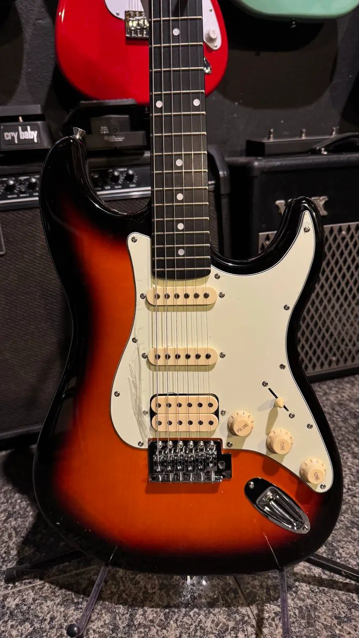 Guitarra HSS G101 Stratocaster Giannini  reguladinha