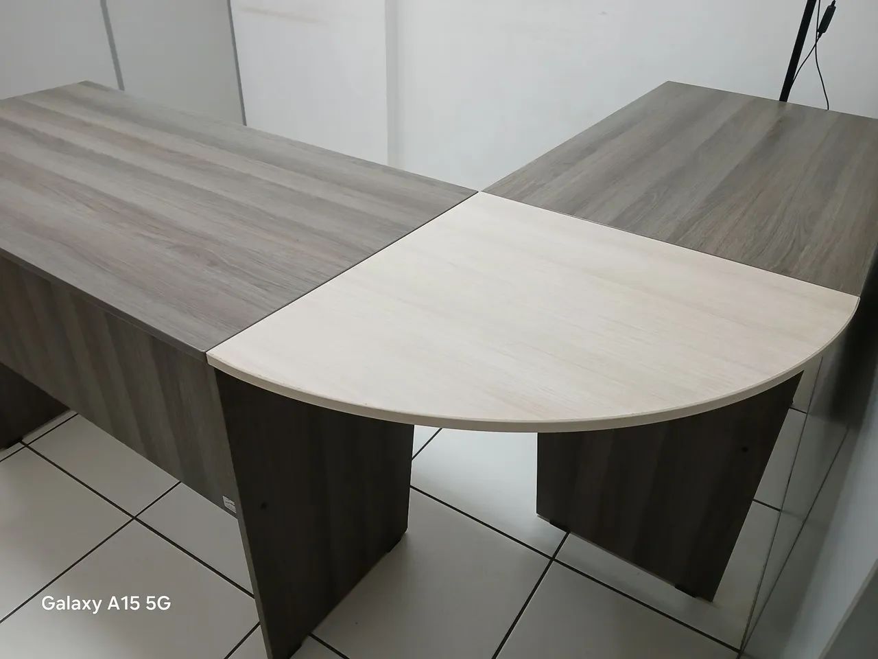 Mesa em L. -  Maringá/PR