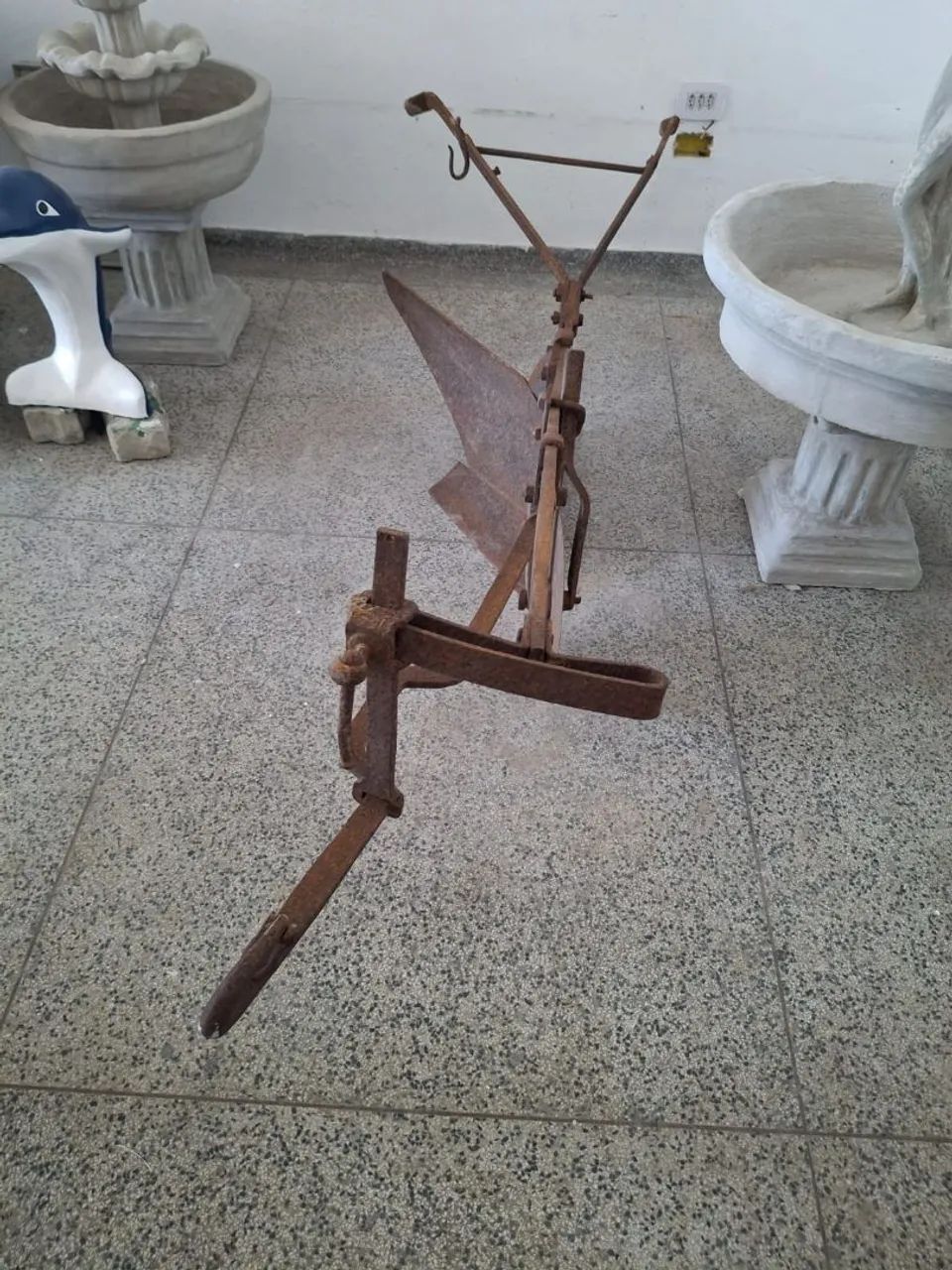 Arado grande antigo de ferro  - Foto 5