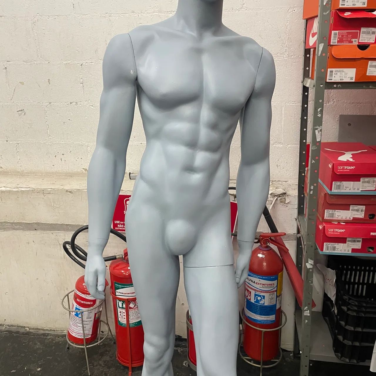 MANEQUIM MASCULINO + BASE  - Foto 2