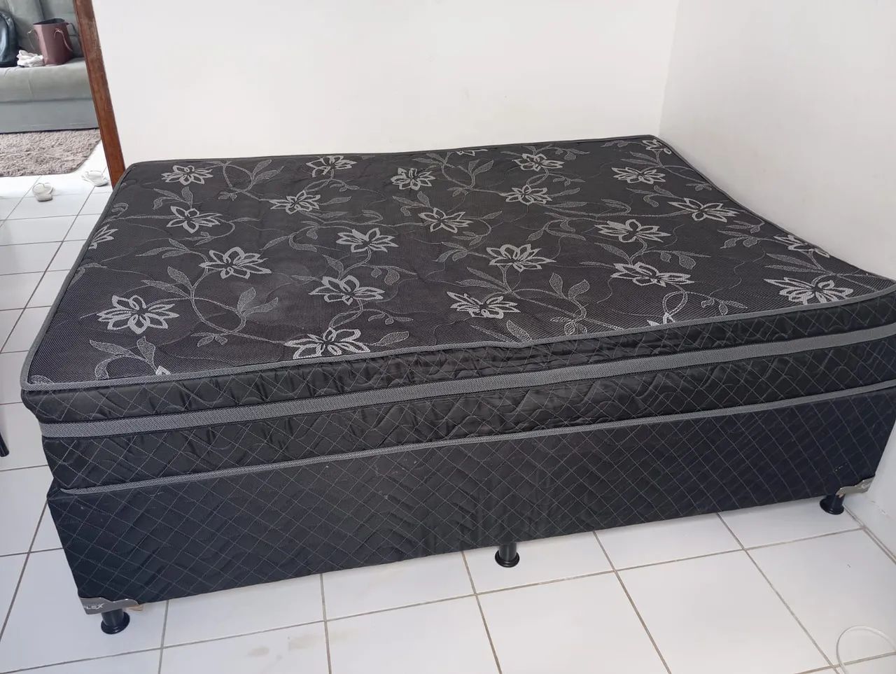 Venda cama de casal 