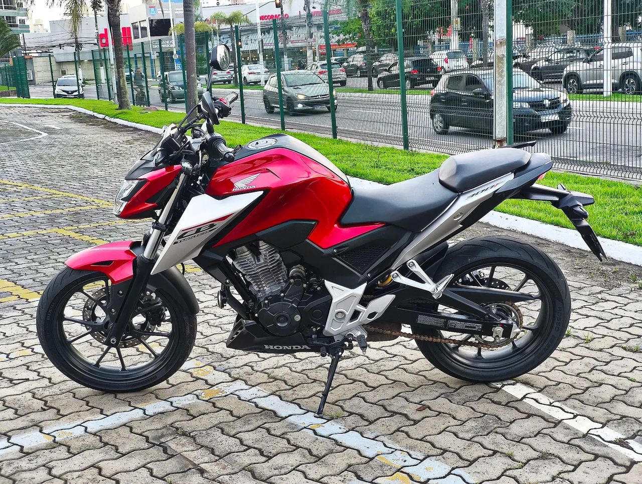 Honda CB300 ABS 2026 Zero  - Foto 4