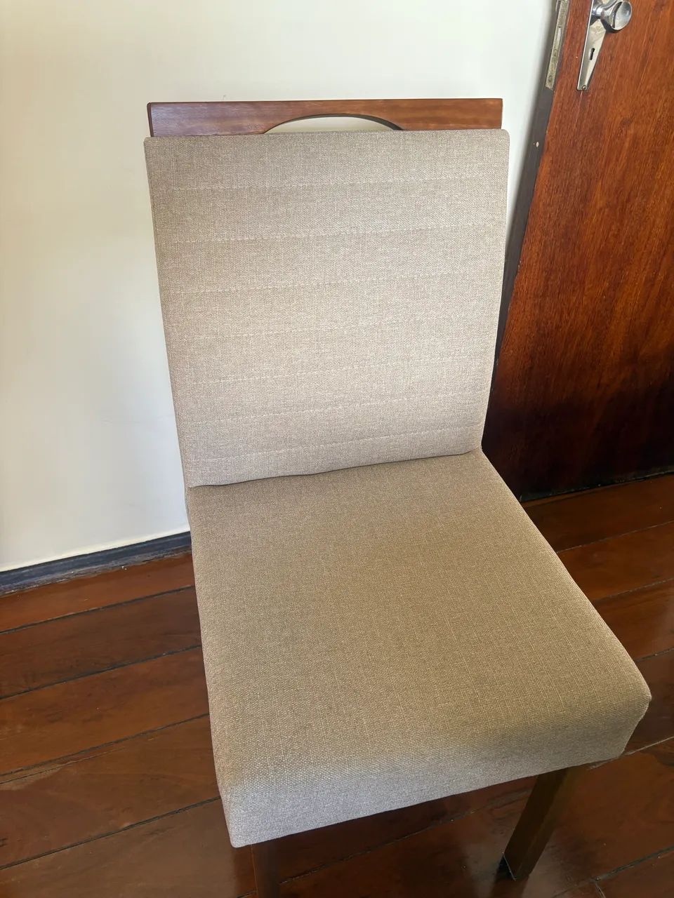 Mesa com 6 cadeiras! - Foto 4