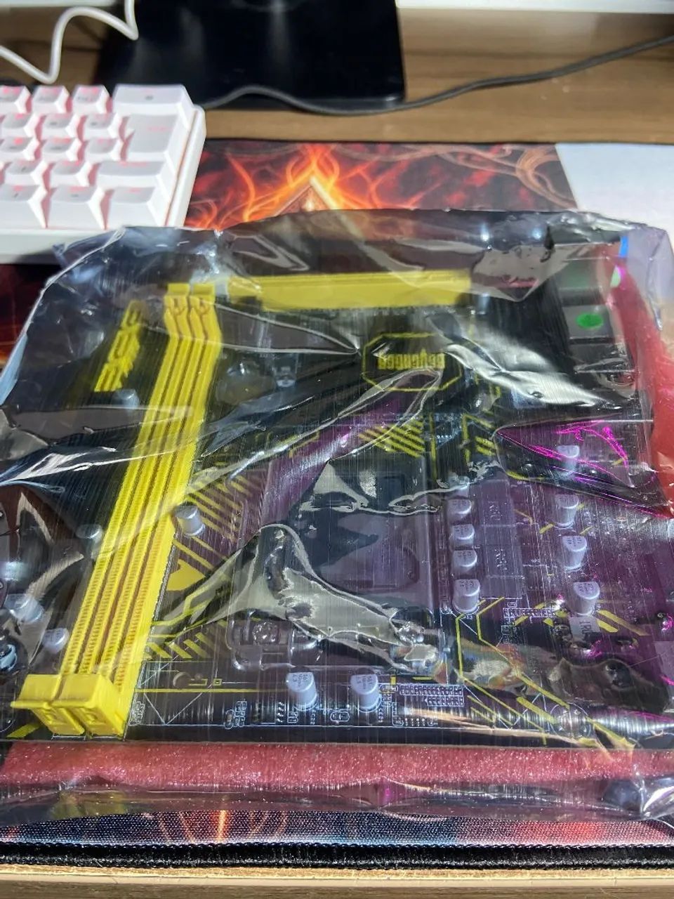 H61-S/ LGA 1155 Nova nunca usada com entrada Nvme - Foto 2