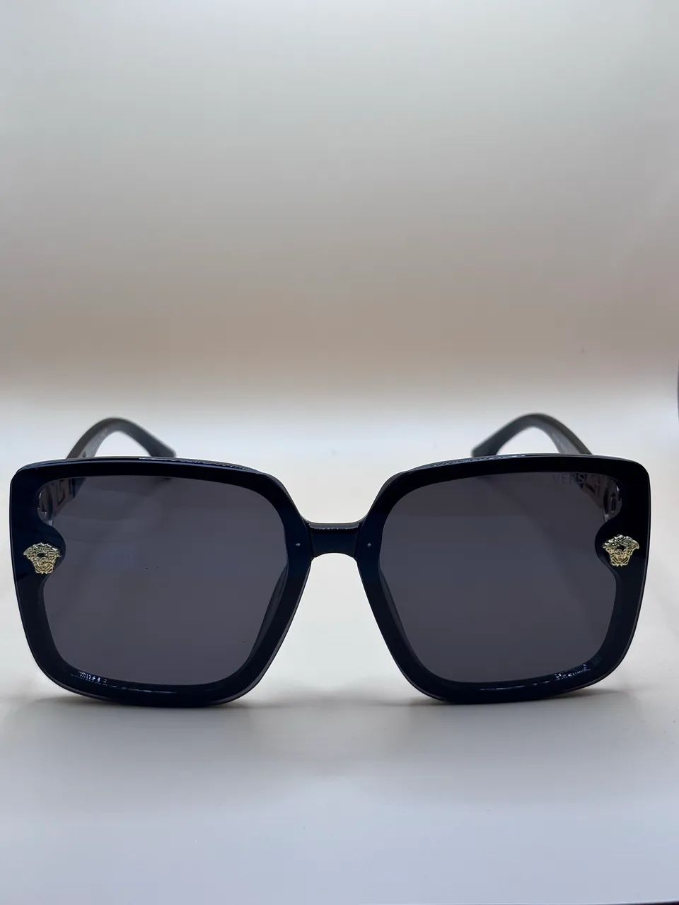 Óculos de sol feminino Versace  - Foto 3