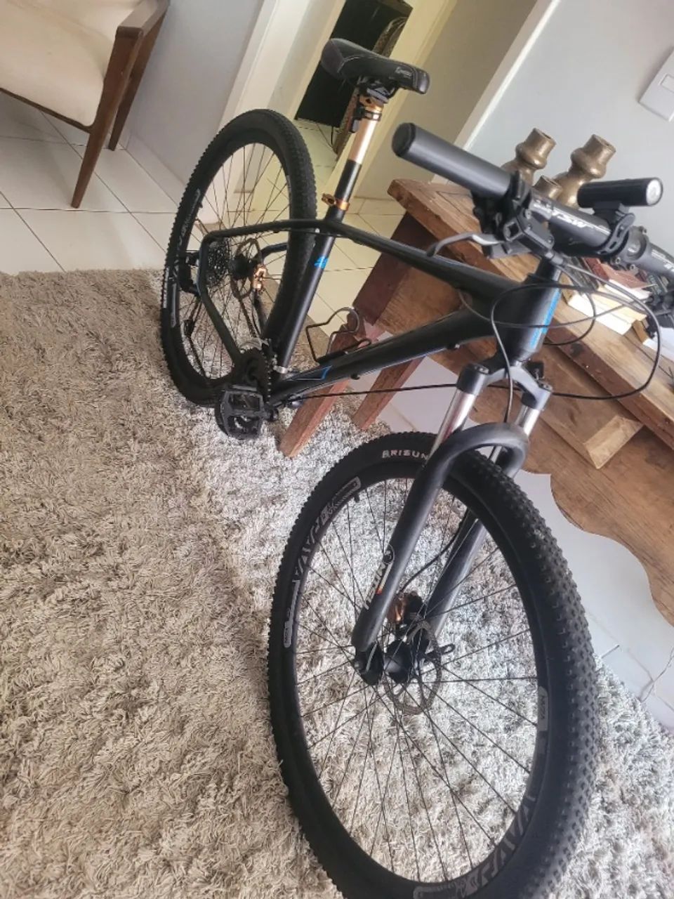 Vendo uma Bicicleta semi nova impecavel - Foto 4