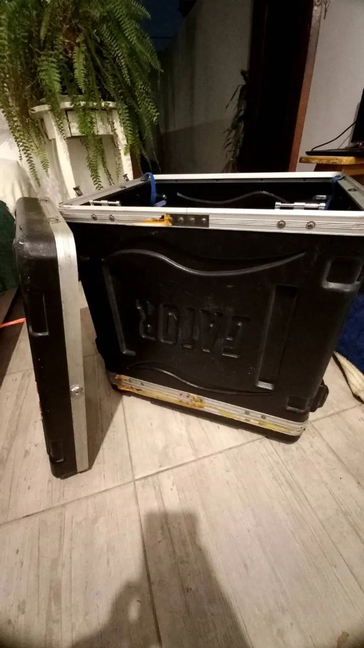 Hard Case GATOR 6UN