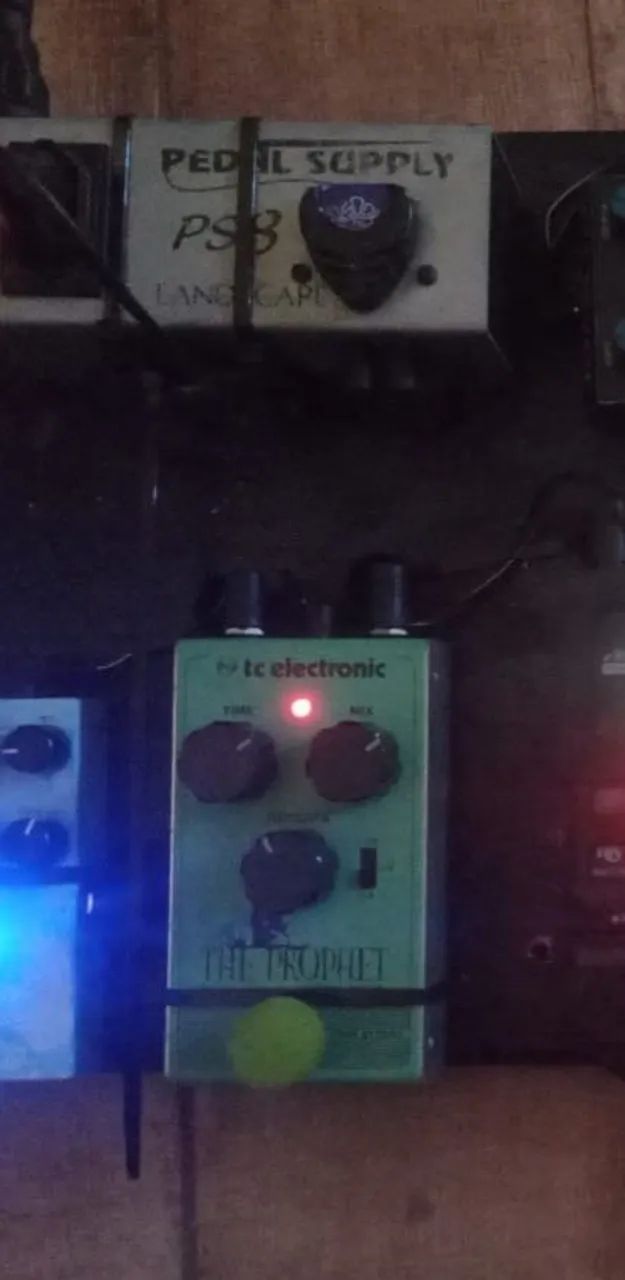 Pedais de guitarra compressor e deley  - Foto 3