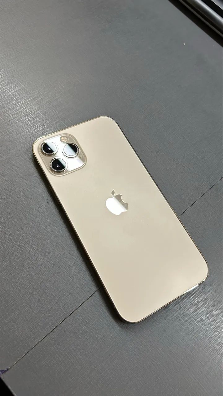 iPhone 12 Pro Dourado - 128 tb - Sem arranhões  - Foto 2