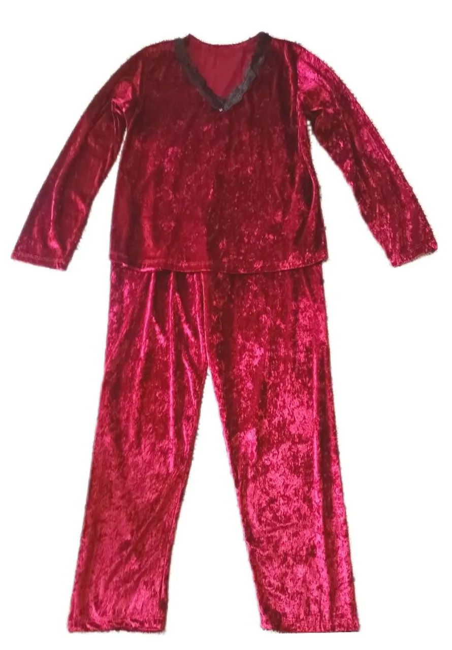 Pijama feminino veludo com renda vinho  - Foto 2