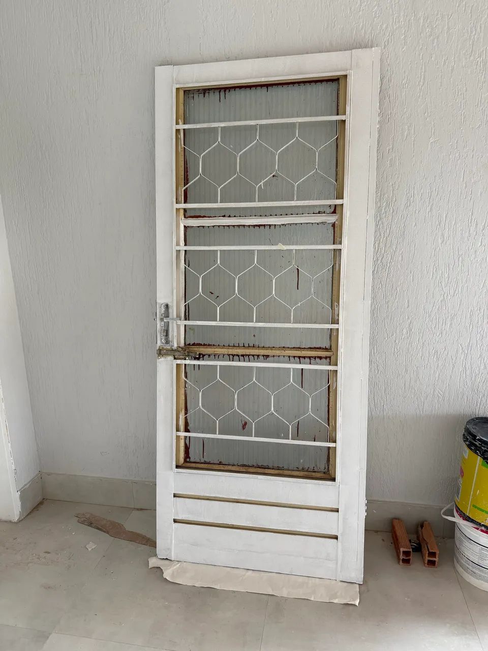 Porta de ferro - 80cm com grade e ferro 65126624547202120