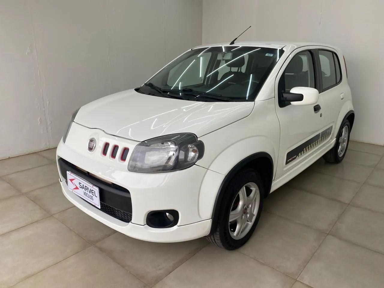 Fiat Uno Sporting 1.4 EVO Fire Flex 8V 4P 2013 - Foto 2