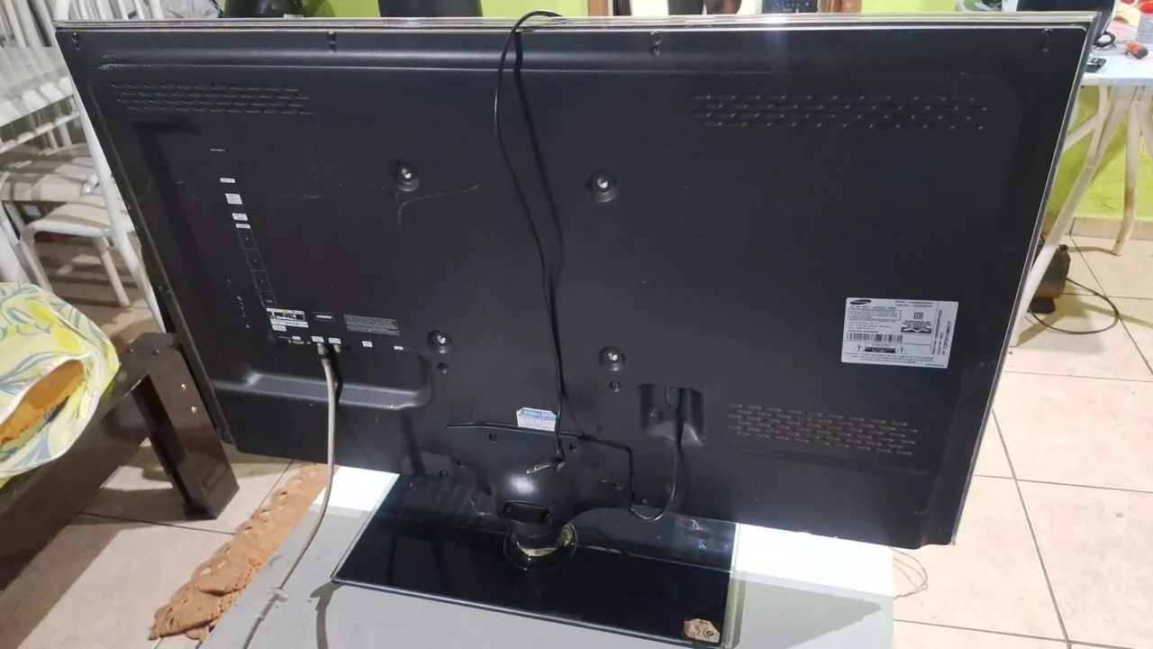 TV Samsung LED 40" Full HD UN40D5500RG - Funcionando Perfeitamente - Foto 2