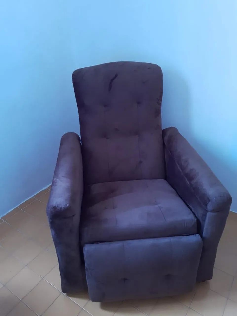 Poltrona Reclinável Aveludada 